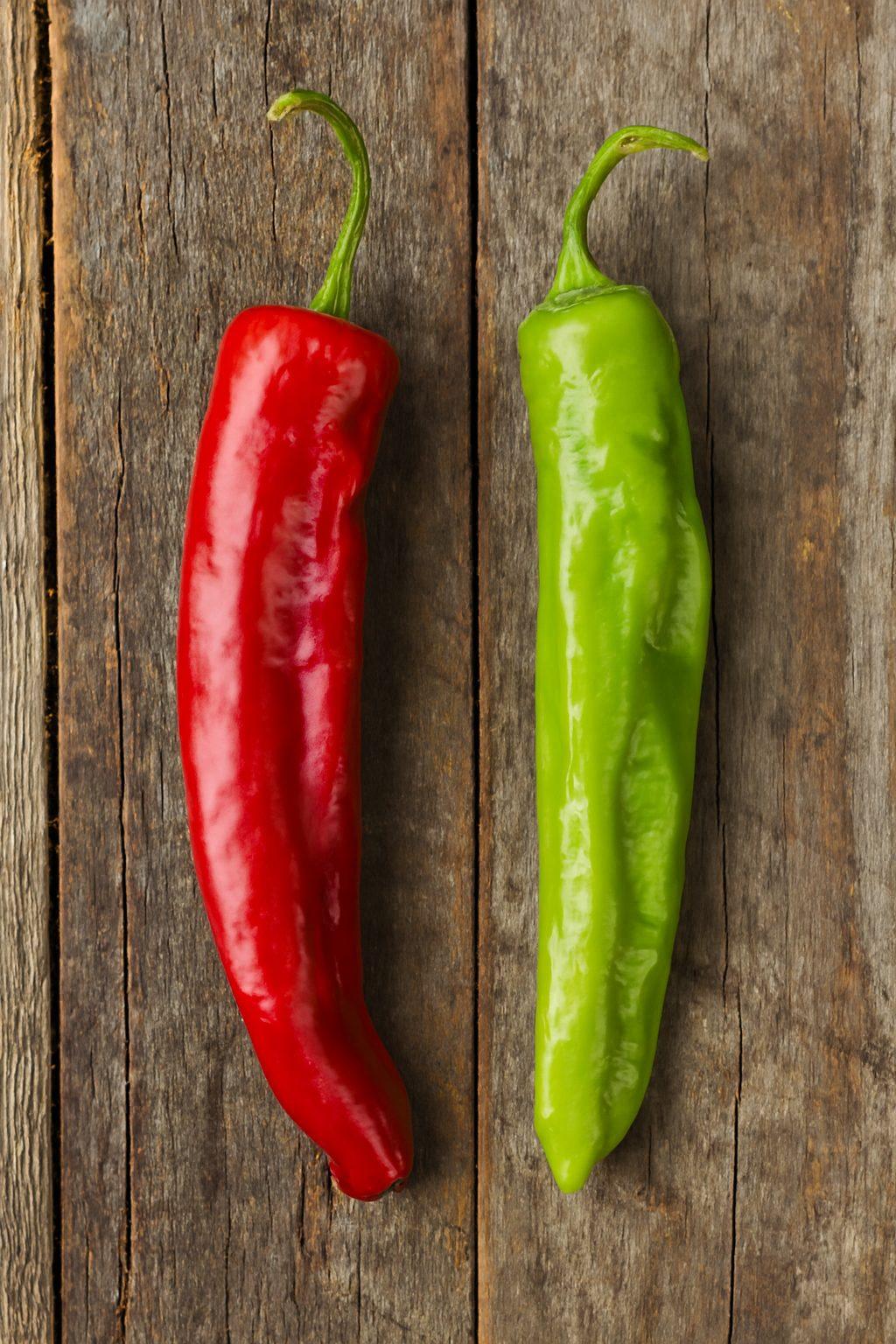 Pepperoncini Chilli Seeds Authentic - From Seed to Sensation: Spring into action with 10 Premium Heirloom Variety seeds 1 Pepperoncini Chilli Seeds